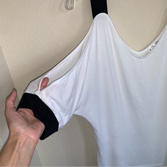 NWOT Flowy Color Block Dolman Cold Shoulder Top - Picture 7 of 16